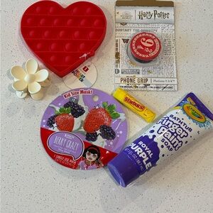 Fun Set for Kids, Finger Paint, Fidget Toy and More.